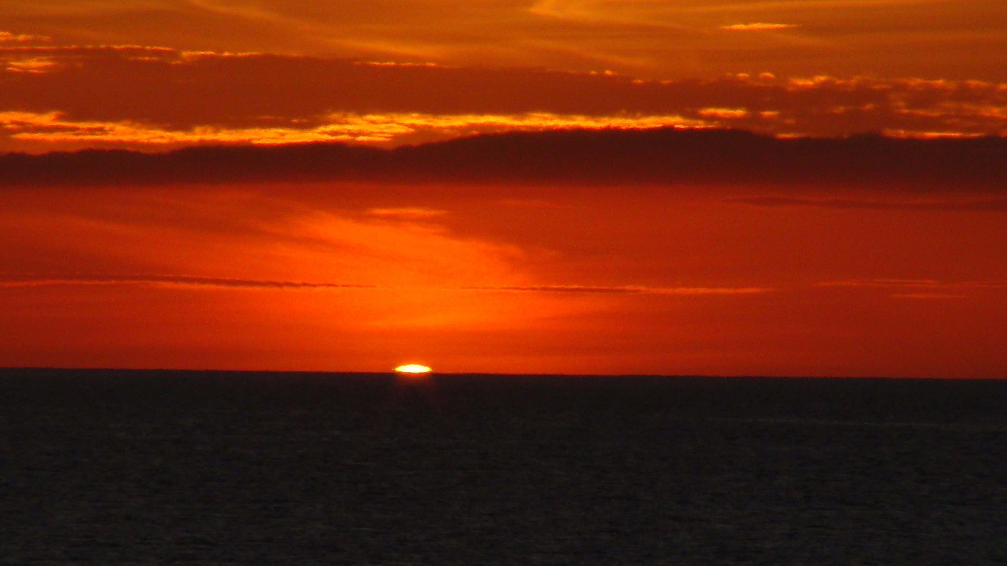 Costa Rican sunset - Costa Rica Blog - Friendly Cruises